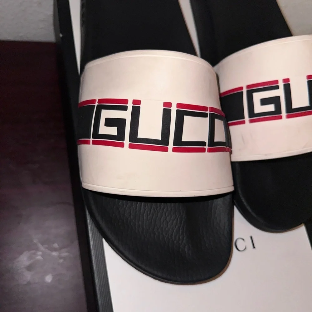 Gucci White Black Red Logo Slide Sandals